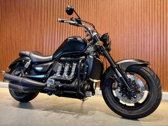 TRIUMPH ROCKET III ROADSTER TRIUMPH ROCKET III ROADSTER
